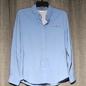 Columbia Women's Performance Fishing Gear Button Down Shirt In Blue